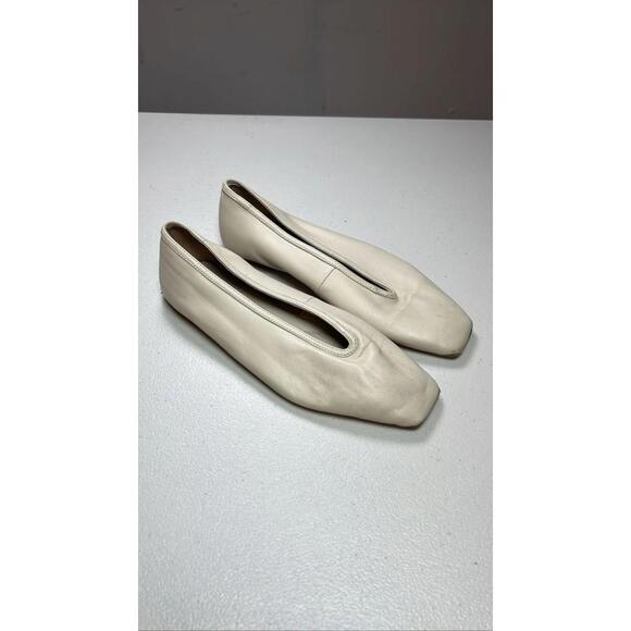 Tony Bianco Women's Cream Leather Square Toe Slip On Ballet Flats Size 7.5 - Picture 1 of 3